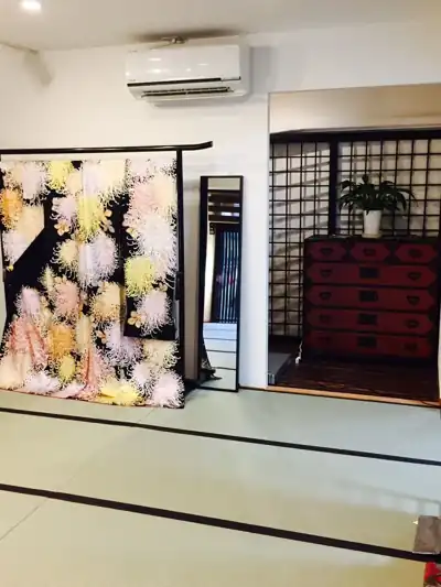 振袖を掛けた畳のお部屋